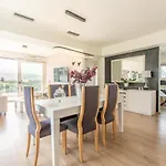 Gk Halepa Luxury Apartment